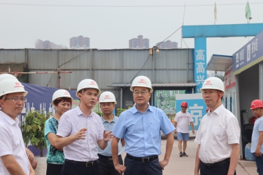集团公司董事长邓华带队前往内江市、隆昌市考察纺织、粮食储运、撬装加油等项目
