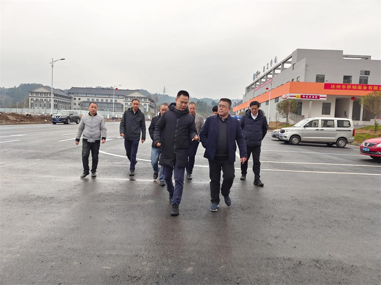 省供投集团纪委书记、监事会副主席吴德贵率队赴四川供销西南冷链物流基地调研指导