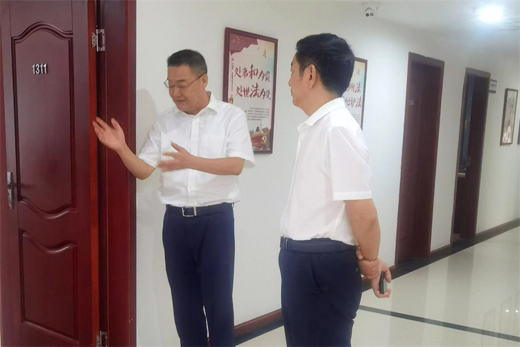 省供销社党组成员、机关党委书记李先明带队检查指导棉麻集团安全生产工作
